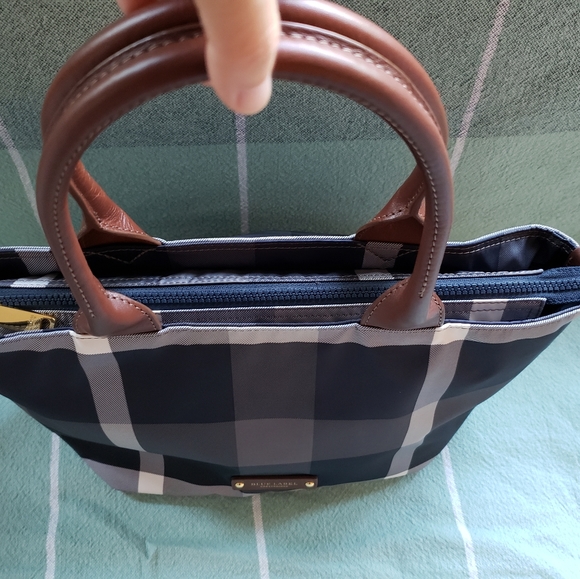 Burberry Blue Label tote bag with zipper - Picture 4 of 9